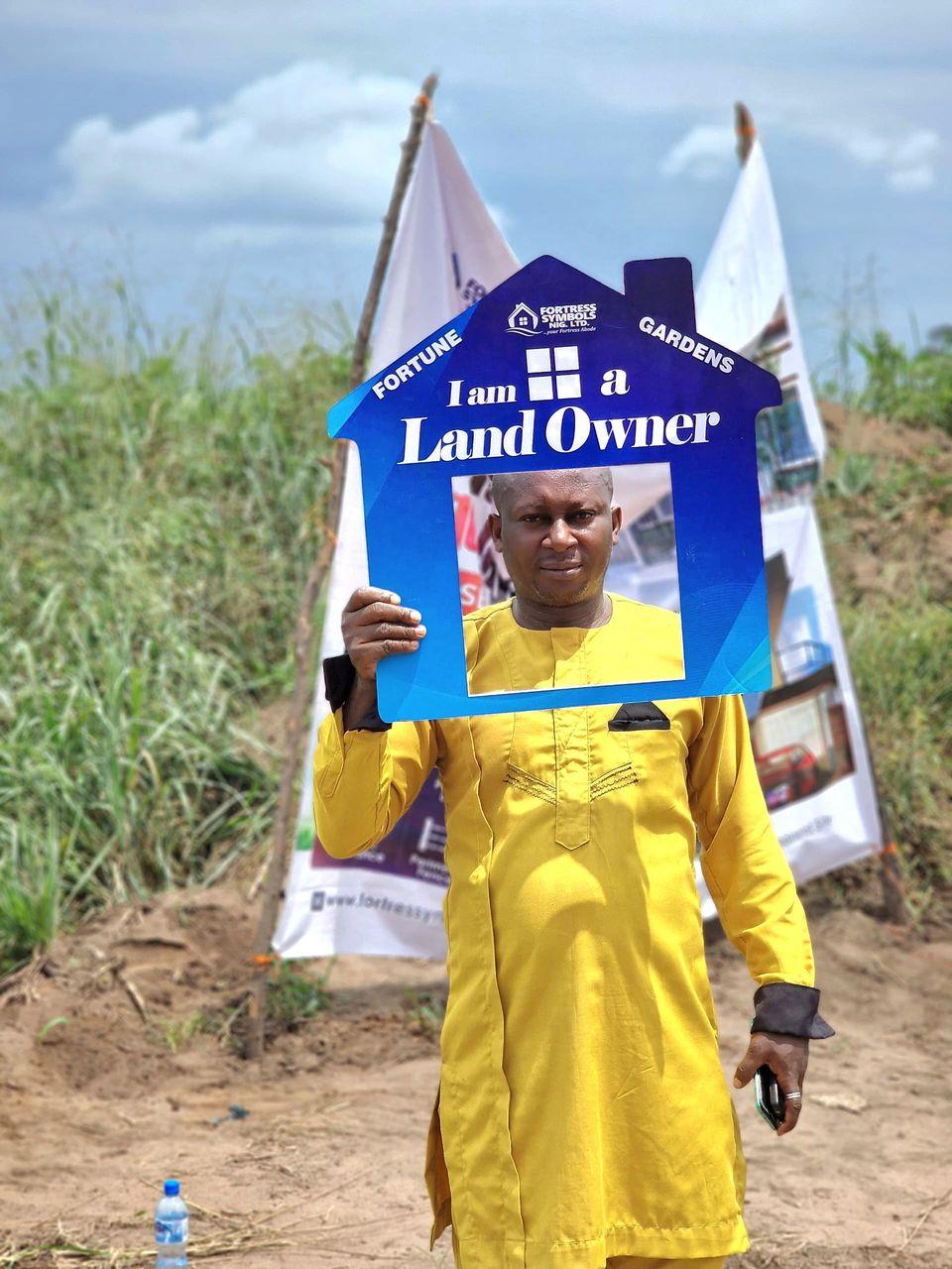 1030db8f-f19e-42e0-810e-24d56b42a092